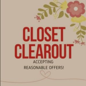 MAKE AN OFFER! CLOSET CLEAROUT HAPPENING NOW! 💕